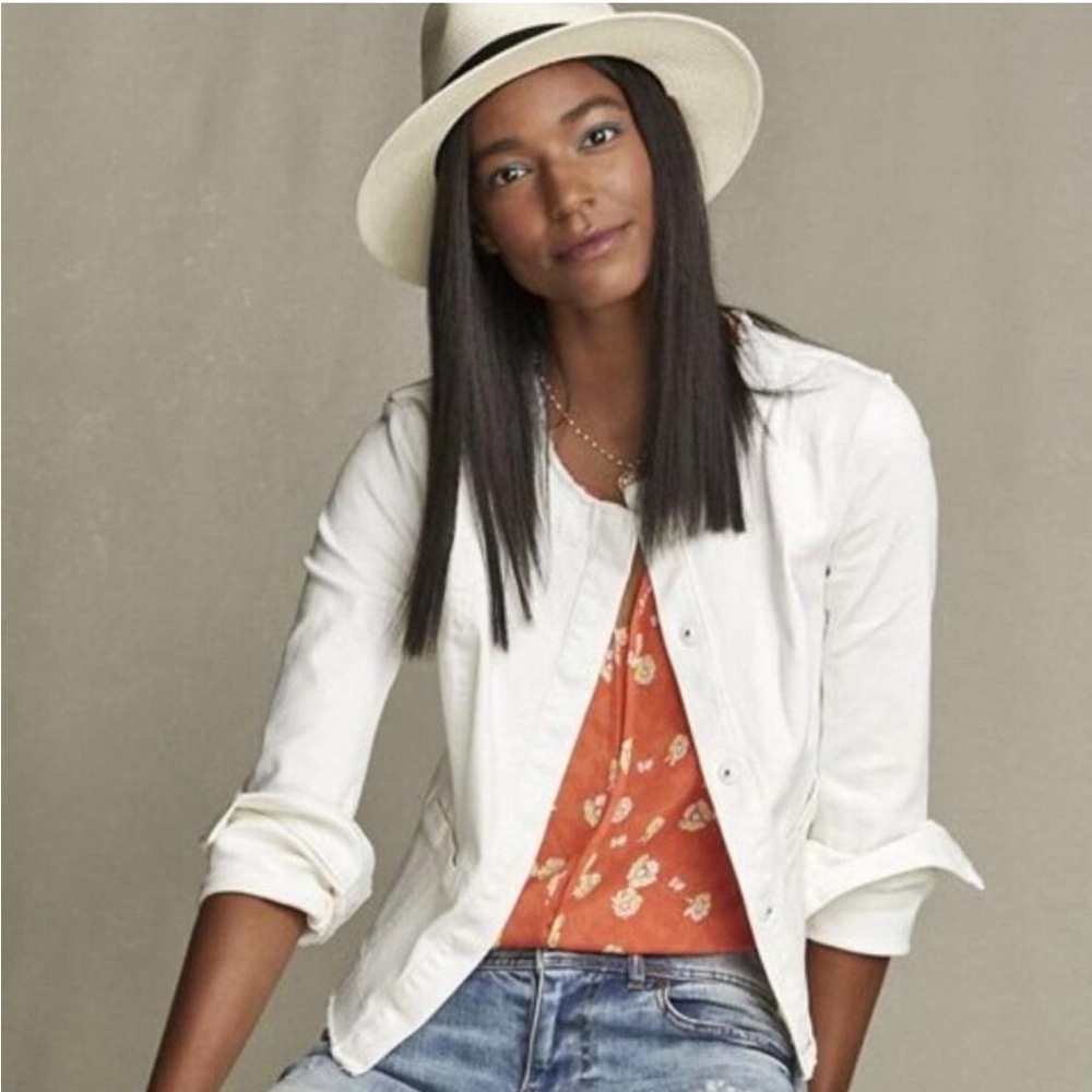 CABI Castaway Denim Jacket
White Collarless Fray Raw Trim